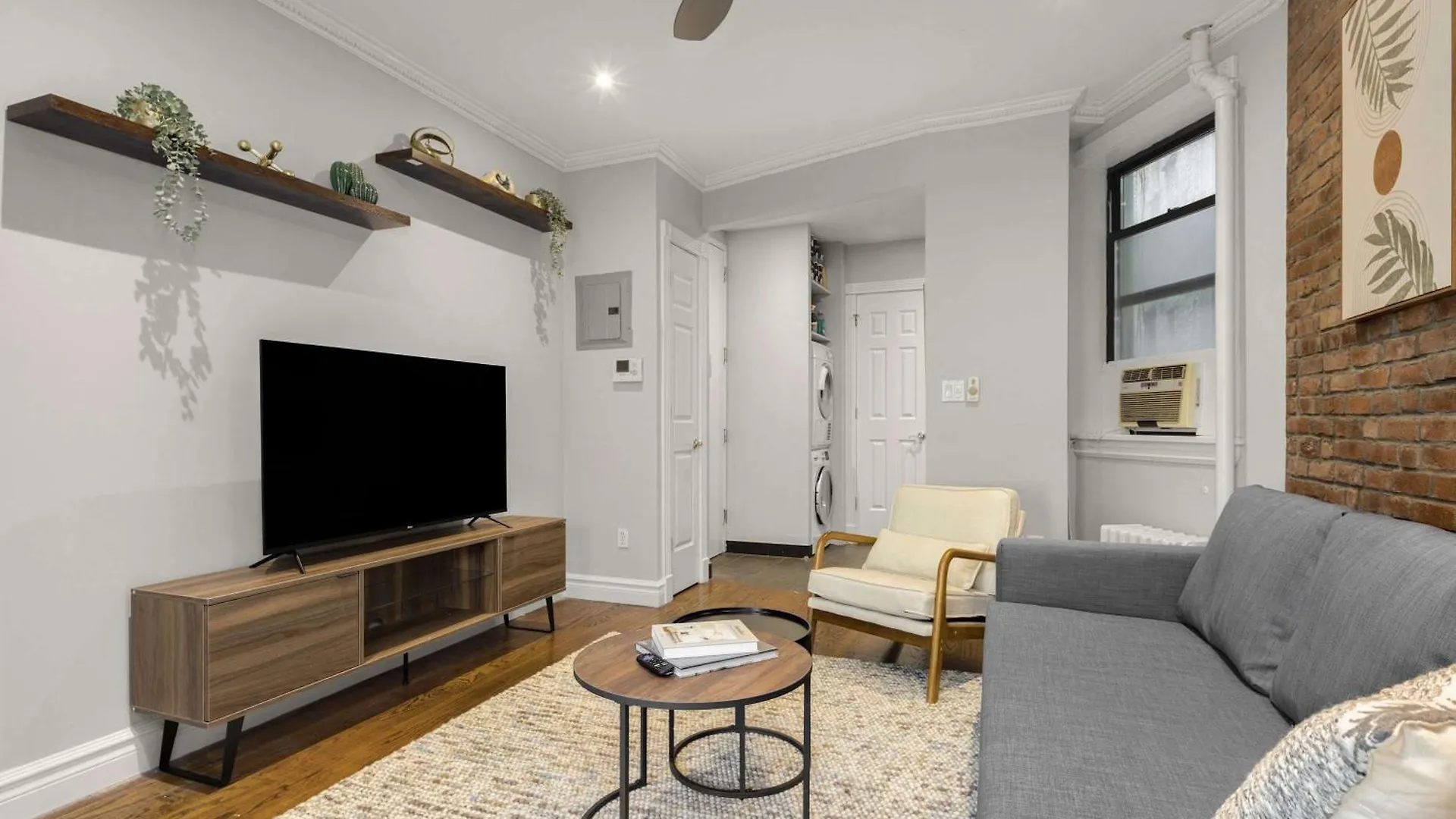 Stylish Stay in Trendy East Village ニューヨーク 米国