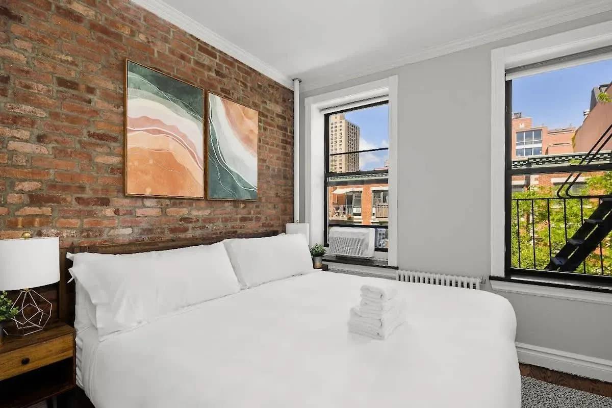 Stylish Stay in Trendy East Village Nueva York Apartamento