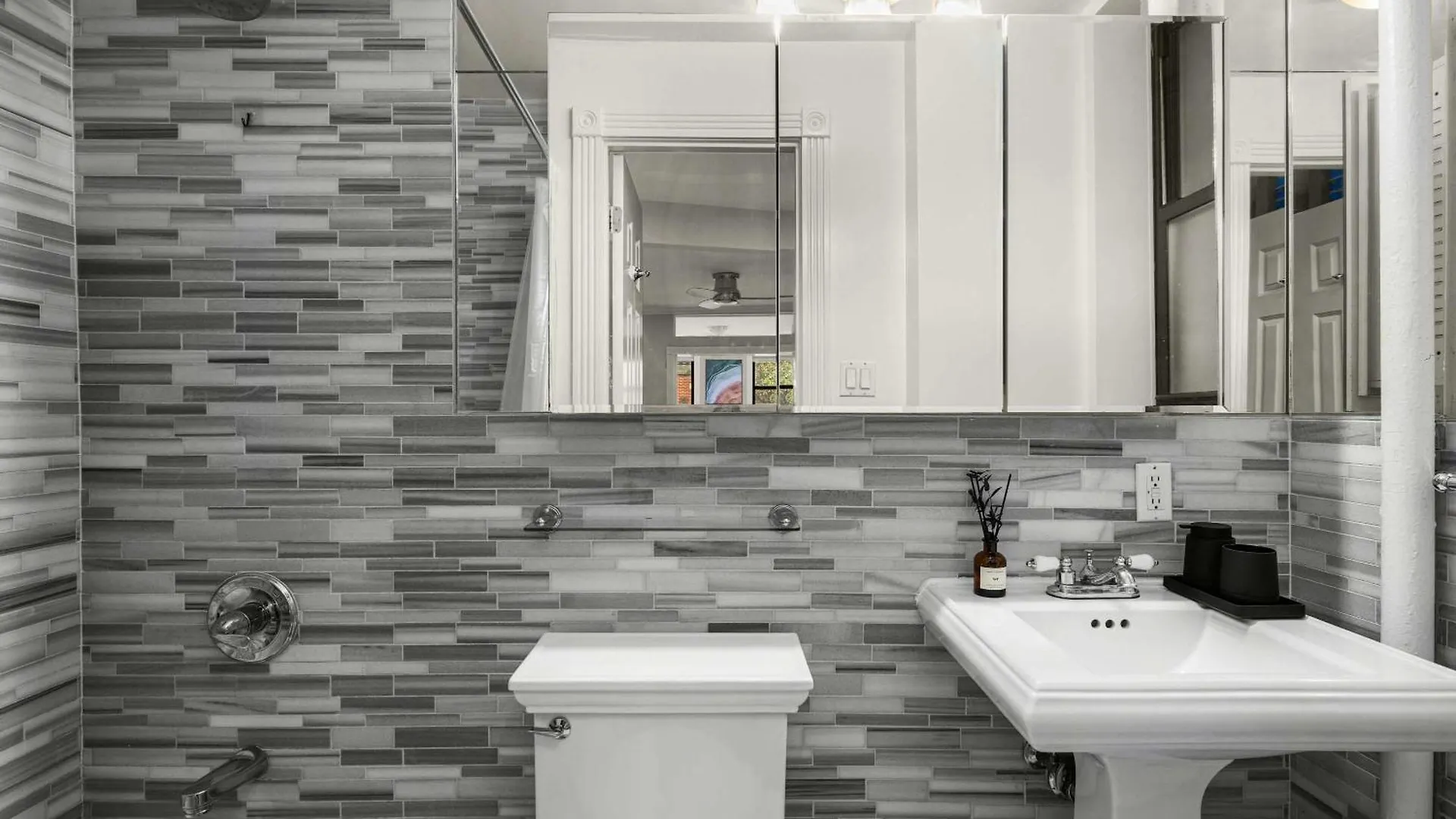 Stylish Stay in Trendy East Village Nueva York Apartamento